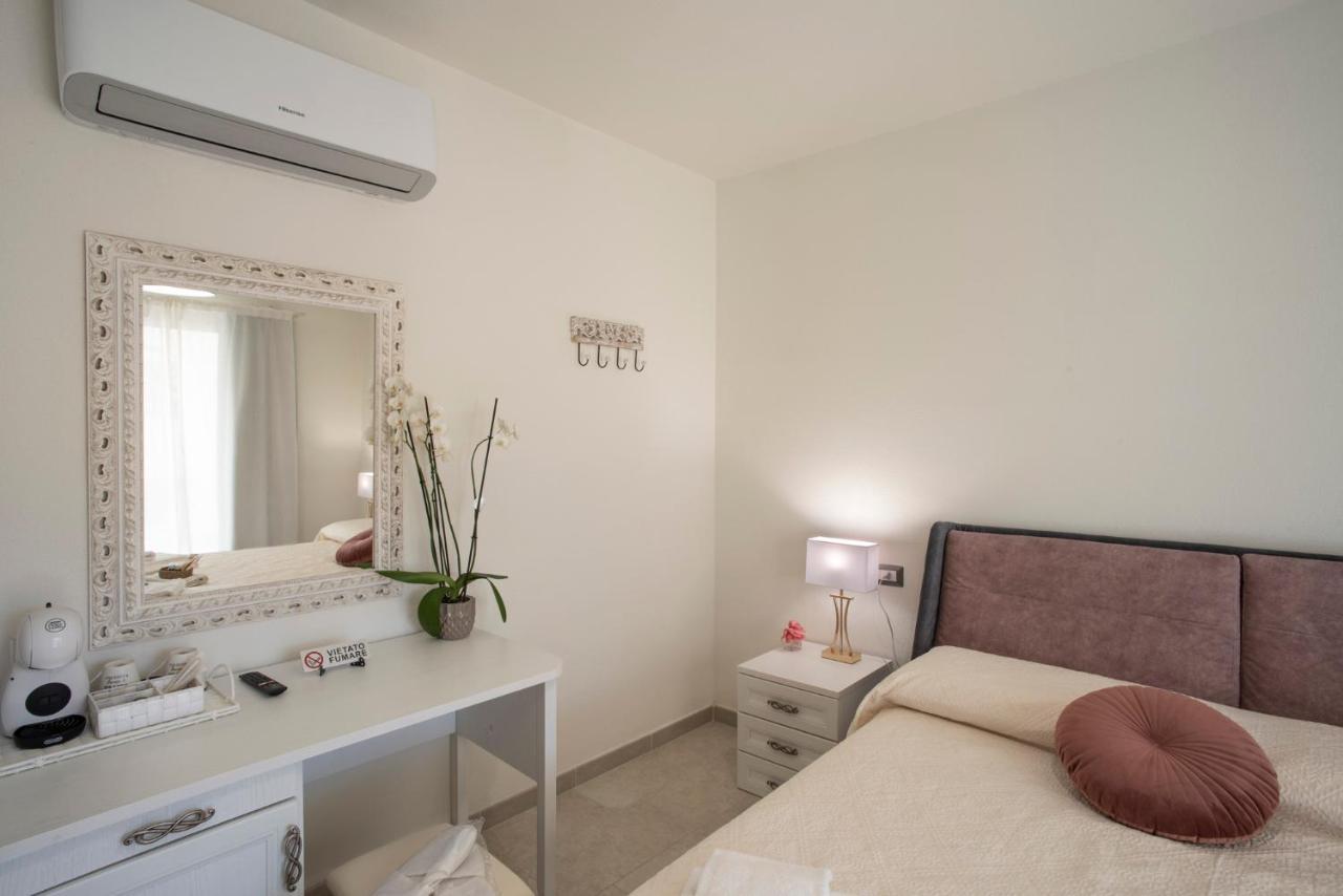 Lamefata Hotel San Teodoro  Eksteriør billede